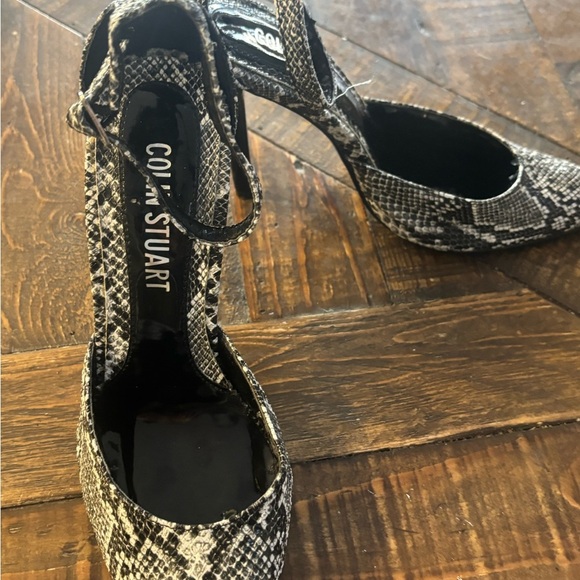 Colin Stuart heels black white
Snake Print Elegant Stilettos
Size  6 - Picture 5 of 6